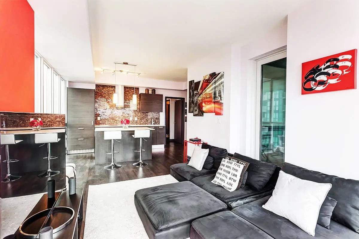 benefits of buying a condo vs renting