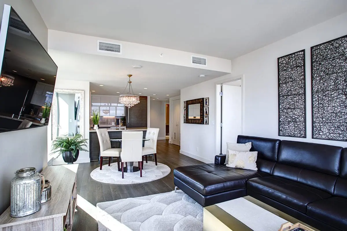 Midtown Toronto Condos: 5 Reason to Invest Here | Olena Feoktistova